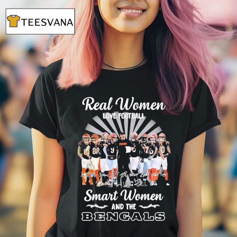 Real Women Love Football Smart Women Love The Cincinnati Bengal Signatures Players And Coach Shirt